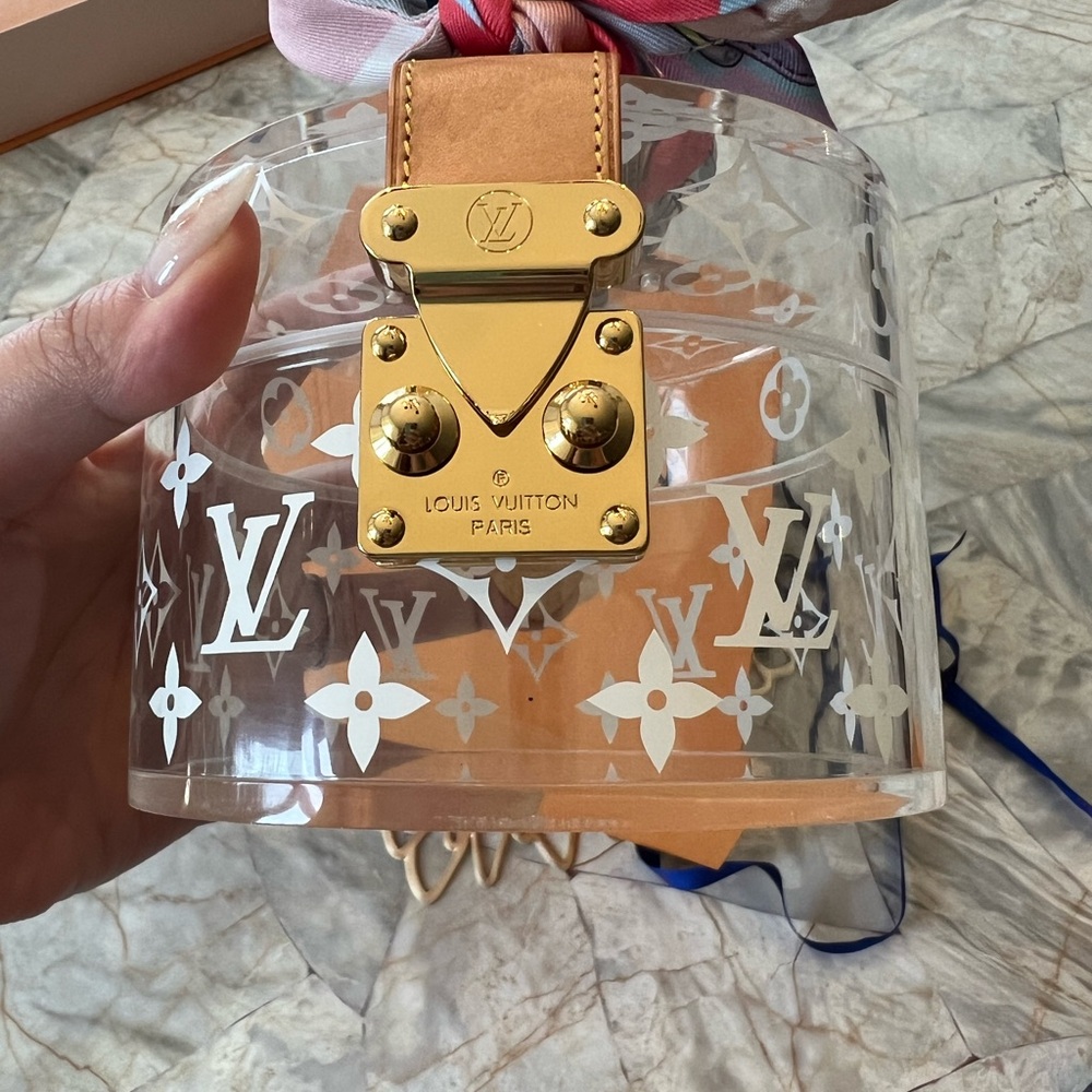 Authentic Louis Vuitton Clear Monogram Acrylic Vanity with Free Pink Scarf - Picture 7 of 7